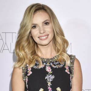 Izabela Janachowska zniewala figurą. Słoneczne kadry w bikini trafiły do sieci