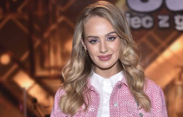 Wiktoria Gąsiewska podnosi ciśnienie. Tak pozuje w obłędnym bikini! "Hot" - komentują internauci [ZDJĘCIE]