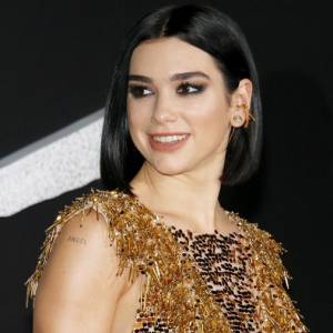  Dua Lipa i Anwar Hadid zakochani? W sieci pojawiły się wspólne zdjęcia pary!                                         