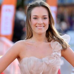 Alicja Bachleda-Curuś w zaskakującym wydaniu."Żeby tak ładnie wyglądać po skoku ze spadochronem, to jest grzech"