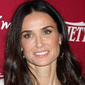 Demi Moore na niepublikowanych wcześniej zdjęciach z córkami. Gwiazda skończyła 58 lat