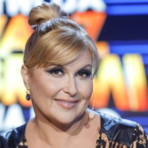 Katarzyna Skrzynecka w "drapieżnym" kostiumie kąpielowym. Jej ciało obmywały fale [WIDEO]