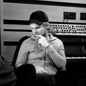 Pierwszy singiel promujący pośmiertny album Tima Berglinga! Sprawdź - Avicii "SOS" ft. Aloe Blacc! 