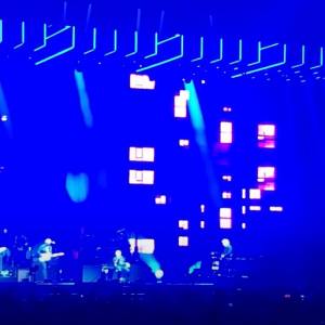 Nagranie z ostatniego koncertu Phila Collinsa zaniepokoiło fanów. Muzyk dokończy trasę? "To bardzo smutne" [WIDEO]