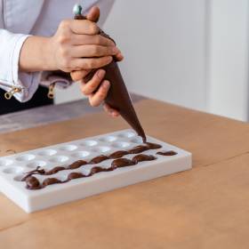 Prosty przepis na genialne pralinki. Zrobisz je w 5 minut z 4 składników!