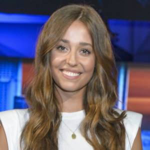 Izabella Krzan pozuje w prześwitującej bieliźnie. Zmysłowe zdjęcie gwiazdy "Koła fortuny" robi furorę