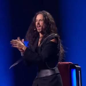 "The Voice of Poland 10". Michał Szpak do uczestniczki: "Zaraz wykopię cię ze sceny"