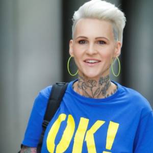 Agnieszka Chylińska na zdjęciu sprzed lat. Fani komentują: "To tak wyglądałaś bez tatuaży"!