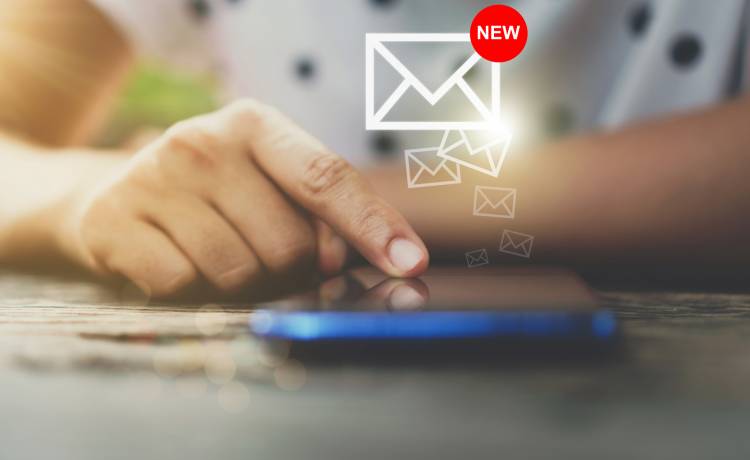 Resort zdrowia kontaktuje się z osobami niezaszczepionymi. Co oznaczają te wiadomości?