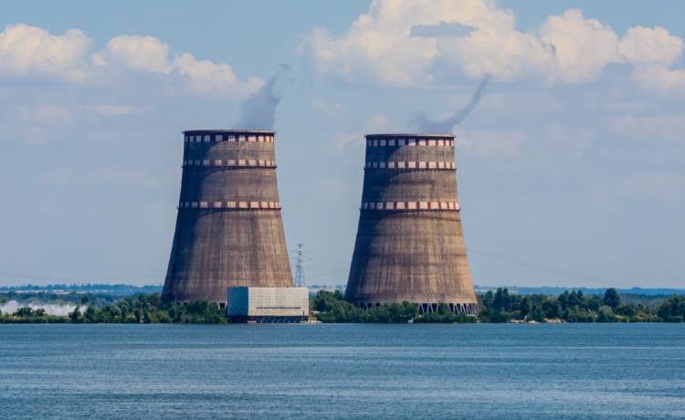 Pożar w elektrowni atomowej w Enerhodarze. Minister klimatu odpowiada na pytania o bezpieczeństwo naszego kraju                          