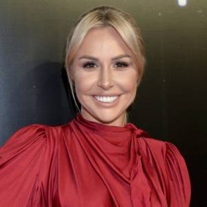 Blanka Lipińska eksponuje dekolt w obcisłym stroju. Seksowna kitesurferka [FOTO]