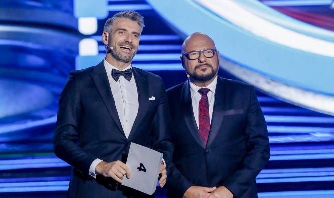 "Twoja twarz brzmi znajomo". Podano, kto zastąpi Piotra Gąsowskiego. Dobrze go znacie!