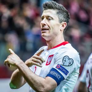 Robert Lewandowski gwiazdą gry FIFA 22. Tylko jeden piłkarz oceniony lepiej od Polaka!