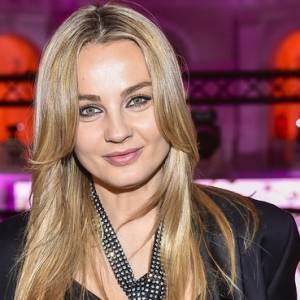 Seksowna Małgorzata Socha w bikini. "Jak można mieć taki brzuch po trzech ciążach?" - pytają internauci