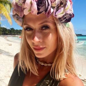 Kasia Dziurska zachwyca formą na nagraniu w skąpym bikini. "Piękna i zmysłowa"