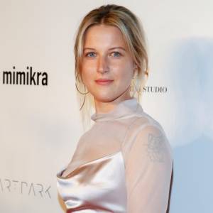 Aleksandra Domańska jest w ciąży. Aktorka potwierdziła plotki i pokazała ciążowy brzuszek                                                 