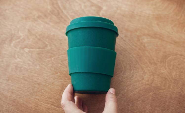 GIS ostrzega: Popularne kubki bambusowe mogą szkodzić zdrowiu! 