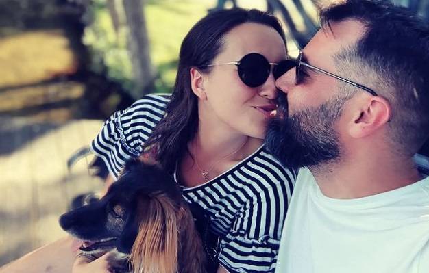 Laura ze "Ślubu..." pokazała romantyczne zdjęcia z Karolem. Internauci: "Super się na Was patrzy" [FOTO]