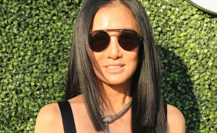 Ma 70 lat, a wygląda jak nastolatka! Niesamowite zdjęcia Very Wang podbiją Internet!