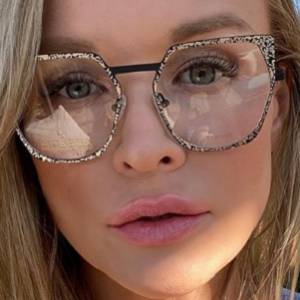 Burza w komentarzach pod zdjęciem męża i córki Joanny Krupy. Padł hejterski komentarz!                                       