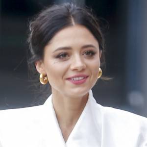 Adriana Kalska i ciążowe krągłości! Poruszenie pod nowym zdjęciem z planu: "Pięknie Pani z brzuszkiem"