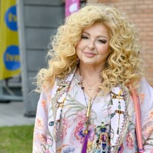 Magda Gessler przed obiektywem pozowała niemal nago. Internauci: "Ale retusz..." [FOTO]