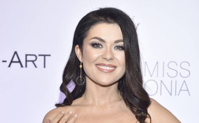 Katarzyna Cichopek odsłoniła ciało na plaży. "Dziewczyno, jaką ty masz figurę!" [FOTO]