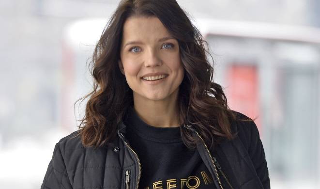 Ponętna Joanna Jabłczyńska kusi w pościeli. "Mega sexy" [FOTO]