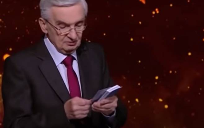 Takiej walki w finale "Jeden z dziesięciu" jeszcze nie było. Tadeusz Sznuk nie krył podziwu! [WIDEO]