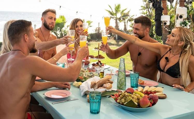 "Love Island 4". Magda i Wiktor zwycięzcami programu. Wygrała miłość czy pieniądze?