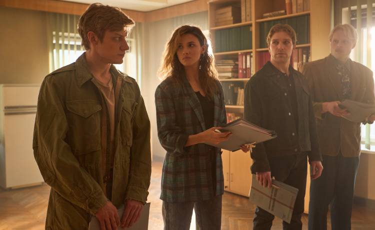 Premiera „Wojny zastępczej” już 8 marca! Nowy serial TVP przeniesie widzów w mroczne lata 90., fot. materiały prasowe TVP