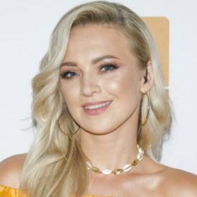 RMF Extra: Barbara Kurdej-Szatan bez makijażu i w nowej fryzurze. Naturalne selfie urzekło fanów gwiazdy "M jak Miłość"