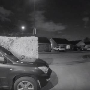 Mateoryt rozbił się przed jego domem. Niezwykłe nagranie opublikował w sieci [WIDEO]