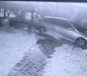 Prawie włamali się do sąsiada, kiedy nagle... trafili na owczarka! [WIDEO]