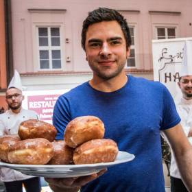 To przynosi pecha. Czego nie robić w tłusty czwartek?