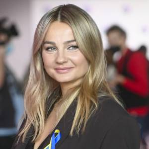 Małgorzata Socha w mieniącej się kreacji. Gwiazda "Przyjaciółek" zachwyca! "Milion dolarów"