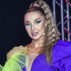 Cleo podgrzewa atmosferę. Wokalistka pozuje w biustonoszu. Fani: "Cudowna"