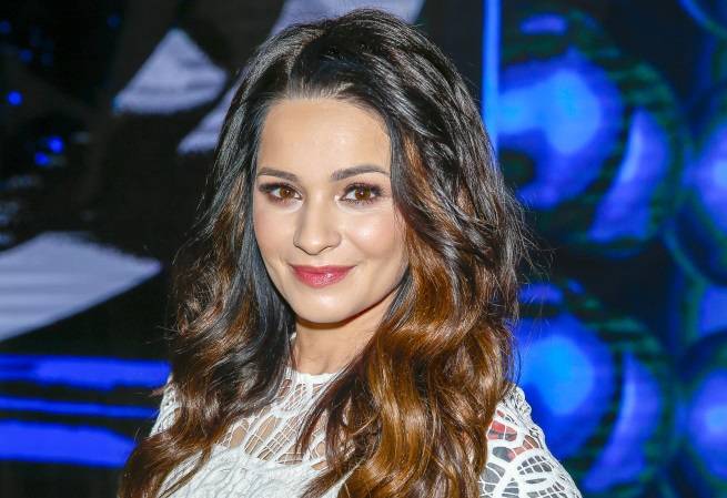 Ewelina Lisowska postawiła na lateks i cekiny. Pokazała taneczne ruchy w stylizacji z pazurem!