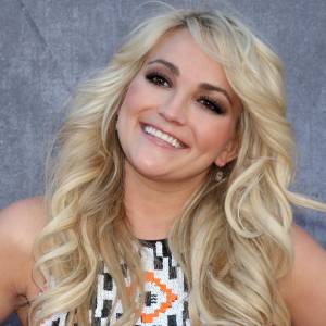 Siostra Britney Spears oskarża firmę Elona Muska. Tesla "cichym zabójcą kotów"?