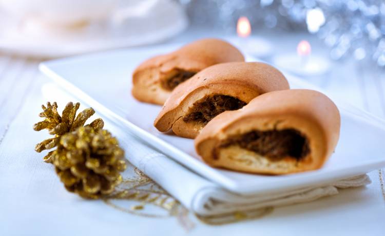 Zasmakują Ci nie tylko w święta. Przepis na paszteciki z kapustą i grzybami