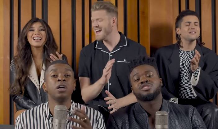 Pentatonix powraca! Zespół wyśpiewał muzyczną ewolucję Ariany Grande w kilka minut! [WIDEO]