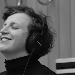 Wszystko jasne. Tak brzmi piosenka Macieja Musiałowskiego na Eurowizję [WIDEO] 