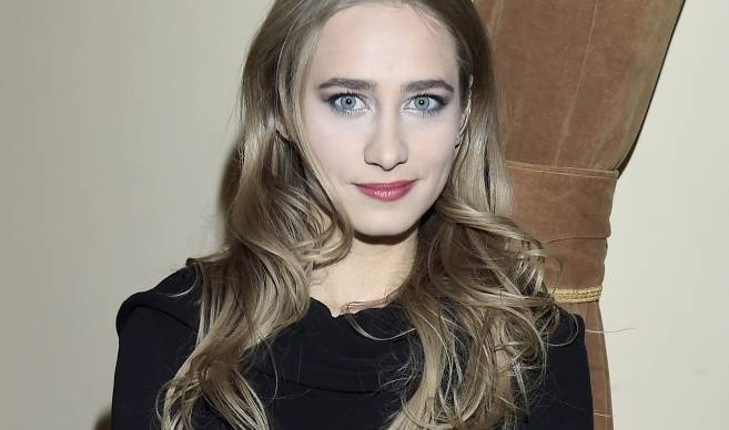 Gwiazda serialu TVN odsłania nagi, ciążowy brzuch. Tak Julia Rosnowska poinformowała o drugiej ciąży! [ZDJĘCIE]                      