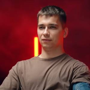 Friz w ogniu krytyki. Teraz odniósł się do afery