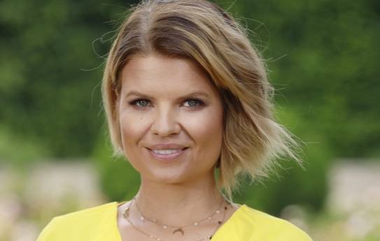 Nowe zdjęcia ze ślubu Kasi i Piotra z "Rolnika..."  trafiły do sieci. Marta Manowska wspomina wesele