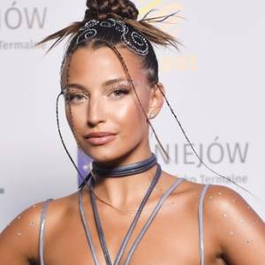 Julia Wieniawa w bieliźnie. Artystka rozpala sieć! "Piękna" [FOTO]