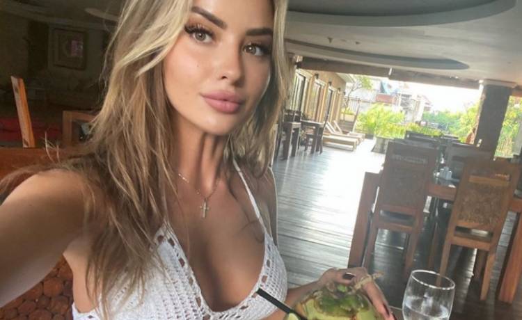 "Hotel Paradise 2". Julia Skrodzka nago. Nowa uczestniczka ma na swoim koncie odważne zdjęcia