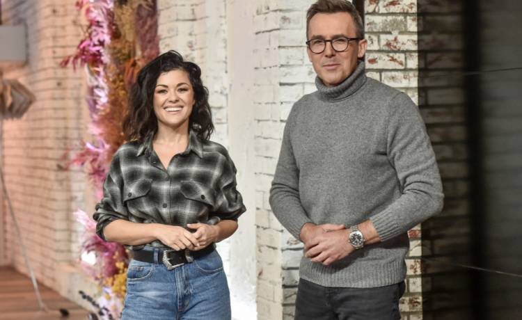 Kasia Cichopek obsypała go całusami w studiu "PnŚ". To wcale nie Maciej Kurzajewski [ZDJĘCIA]