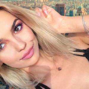 Oliwka ze "Ślubu..."  przeszła metamorfozę? Żona Łukasza po wizycie u fryzjera!