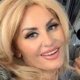 RMF Extra: Dagmara Kaźmierska bez makijażu i sztucznych rzęs. "Królowa życia" pokazała się tuż po przebudzeniu